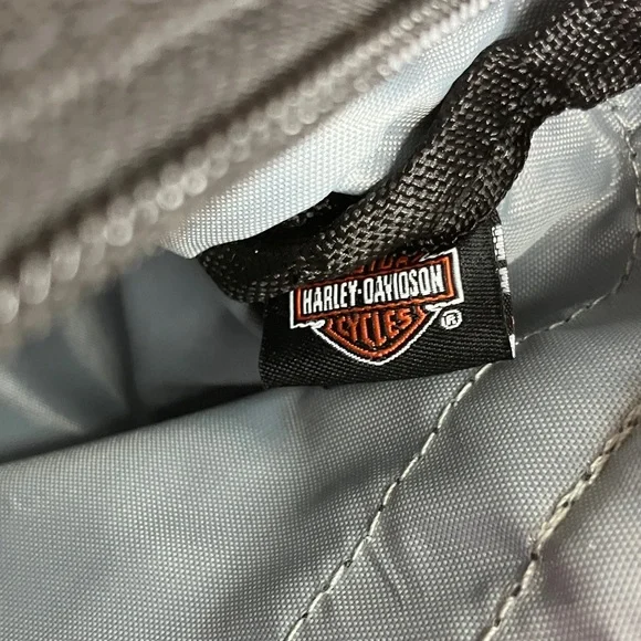 Harley Davidson Skull Tattoo Print Crossbody Bag Grey/Black - Picture 6 of 6